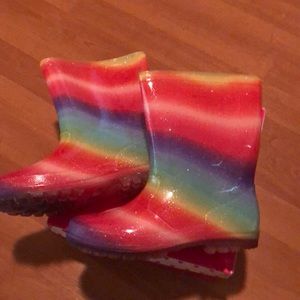 Girls rainbow rain boots size 5